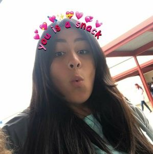 Meet your Posher, Valeria